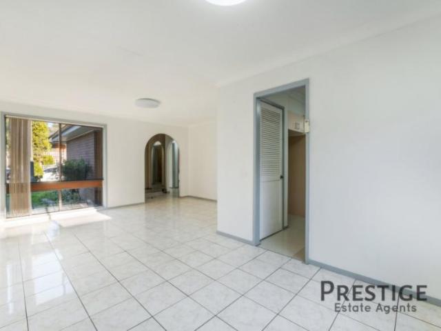 House 3 Bedroom For Rent Greenfield Park NSW 700 ES105556199