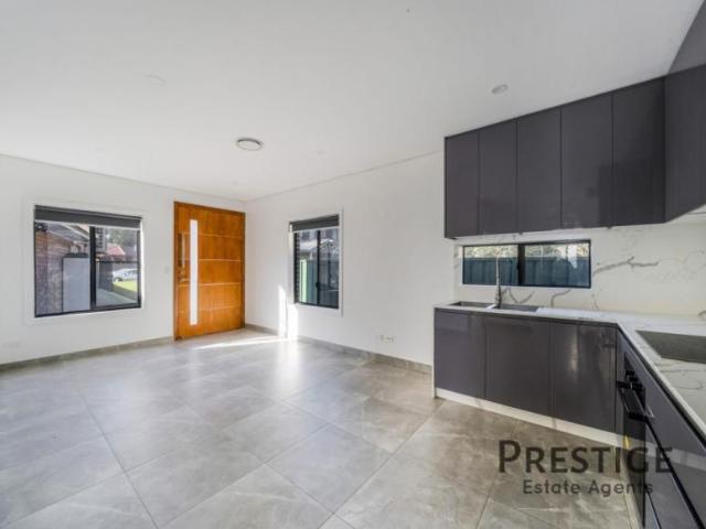 House 3 Bedroom For Rent Greenfield Park NSW 700 ES105252527