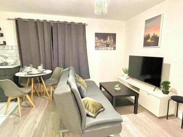 House 3 Bedroom For Rent Doncaster Doncaster 2000 ES94994580