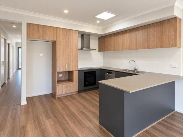 House 3 Bedroom For Rent Donnybrook, VIC 450 ES105676644