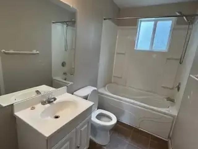 House 3 Bedroom For Rent Didsbury AB 1650 ES103542178