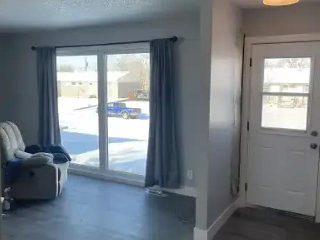 House 3 Bedroom For Rent Drumheller AB 2000 ELS105683856