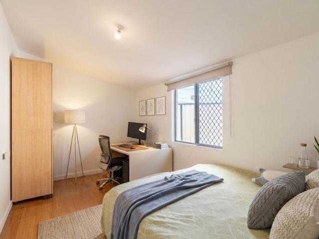 House 3 Bedroom For Rent East Cannington, ES105348101