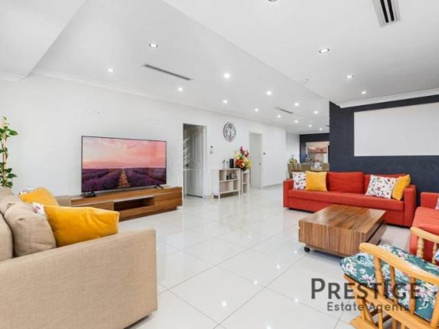 House 3 Bedroom For Rent Edensor Park NSW ES105187719