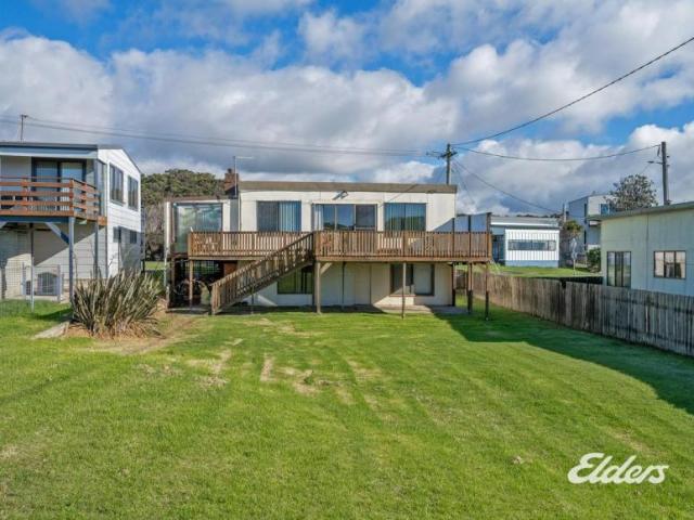 House 3 Bedroom For Rent Edgcumbe Beach TAS 460000 ES105934168