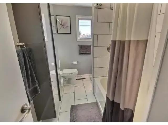 House 3 Bedroom For Rent Edmonton AB 1750 ES105150981