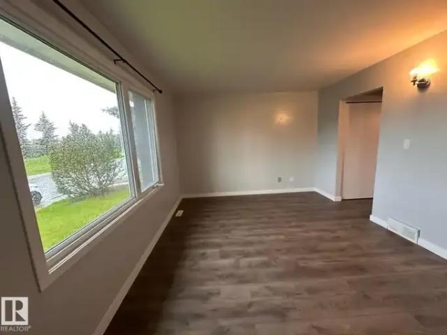 House 3 Bedroom For Rent Edmonton AB 1800 ES104681978