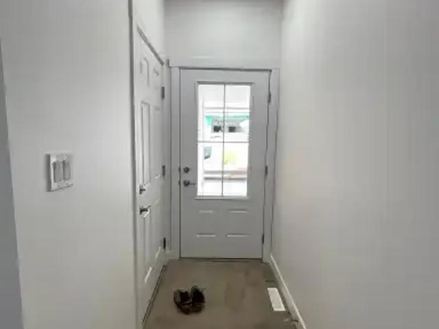 House 3 Bedroom For Rent Edmonton AB 1800 ES105226556