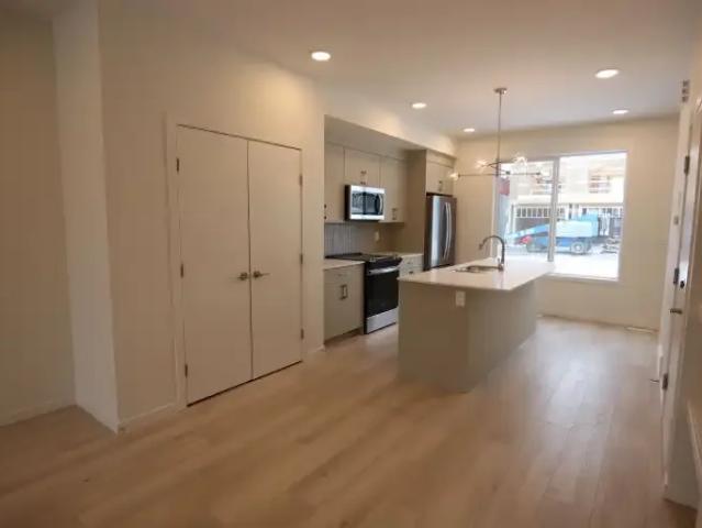 House 3 Bedroom For Rent Edmonton AB 1999 ES105410599