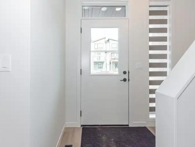 House 3 Bedroom For Rent Edmonton AB 1900 ES105185986