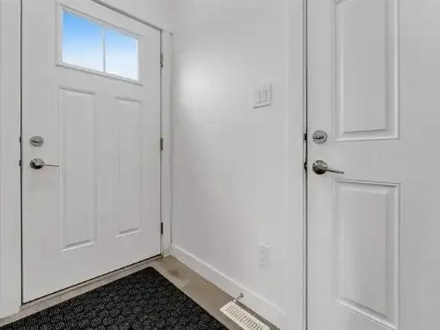 House 3 Bedroom For Rent Edmonton AB 2000 ES105580950