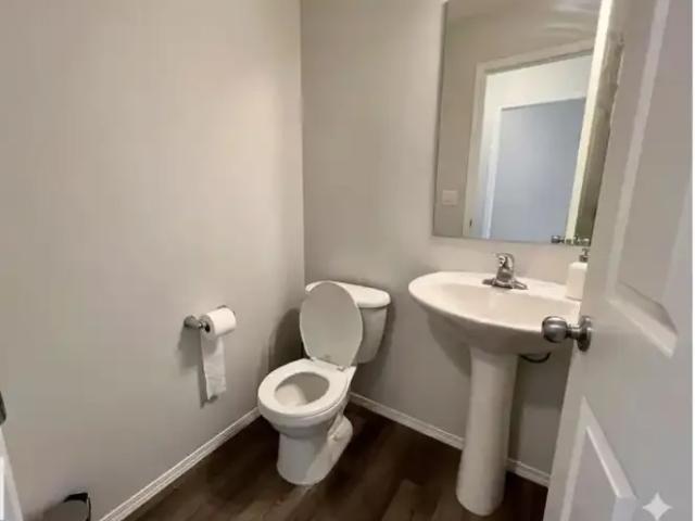 House 3 Bedroom For Rent Edmonton AB 2100 ES105087845