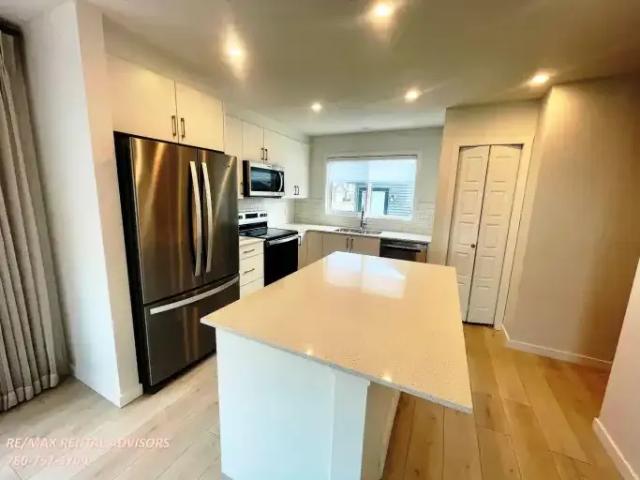 House 3 Bedroom For Rent Edmonton AB 2250 ES104401681