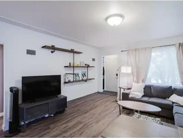 House 3 Bedroom For Rent Edmonton AB 2250 ES105543406