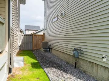 House 3 Bedroom For Rent Edmonton AB 2295 ES102847069