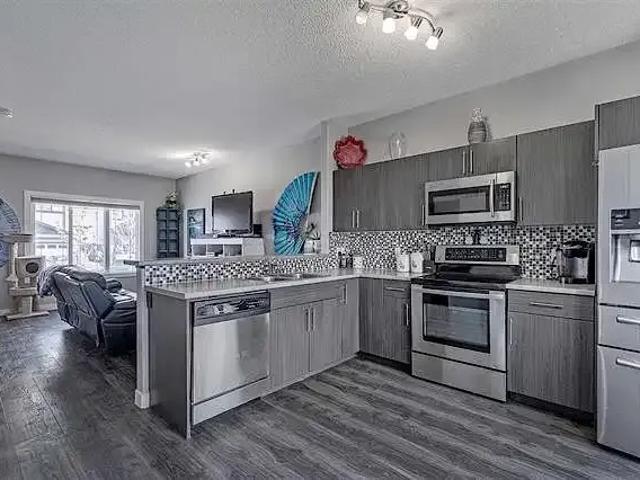 House 3 Bedroom For Rent Edmonton AB 2295 ES104180280
