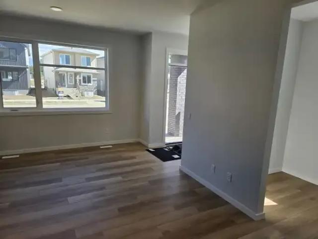 House 3 Bedroom For Rent Edmonton AB 2200 ES104362519