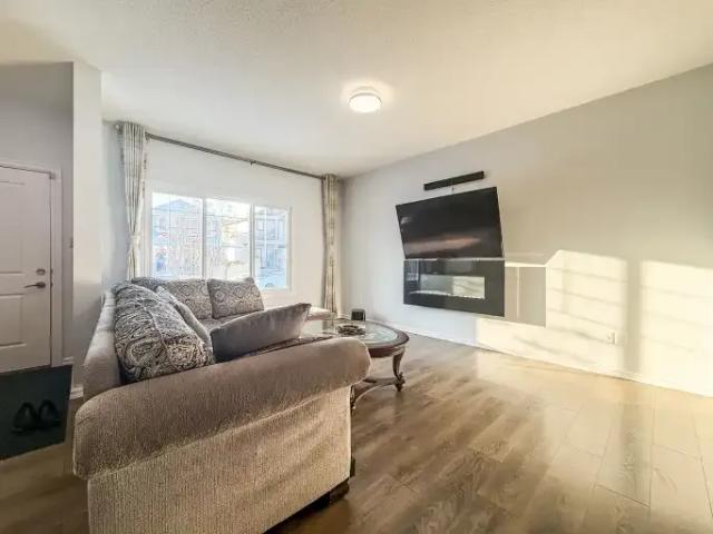 House 3 Bedroom For Rent Edmonton AB 2200 ES104876837