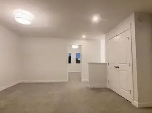 House 3 Bedroom For Rent Edmonton AB 2300 ES104876746