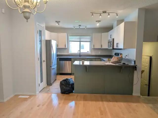 House 3 Bedroom For Rent Edmonton AB 2300 ES104985886
