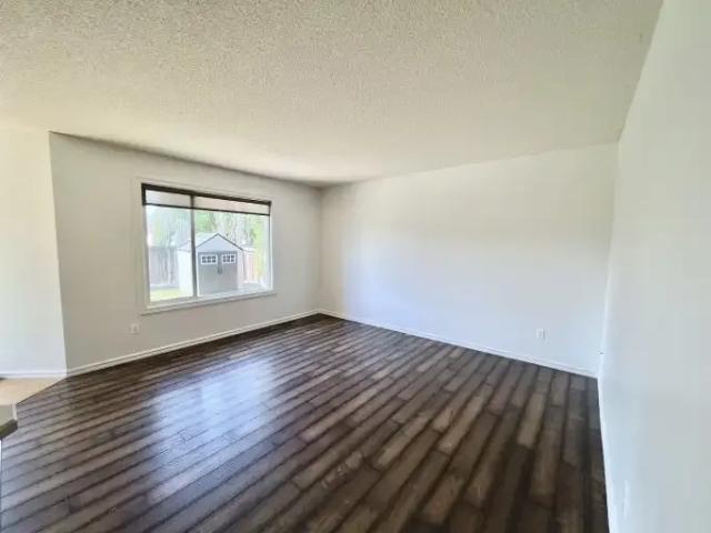 House 3 Bedroom For Rent Edmonton AB 2550 ES104985965