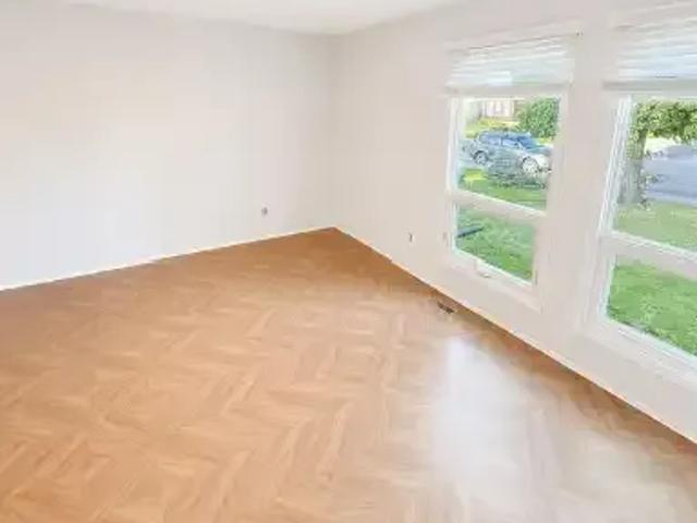 House 3 Bedroom For Rent Edmonton AB 2500 ES105226652