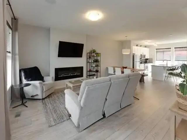 House 3 Bedroom For Rent Edmonton AB 2500 ES105226697