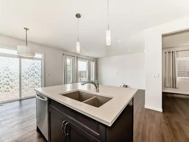 House 3 Bedroom For Rent Edmonton AB 2500 ES105543362