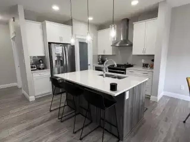 House 3 Bedroom For Rent Edmonton AB 2650 ES105505781
