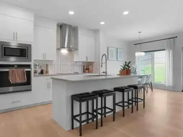 House 3 Bedroom For Rent Edmonton AB 2699 ES105654123