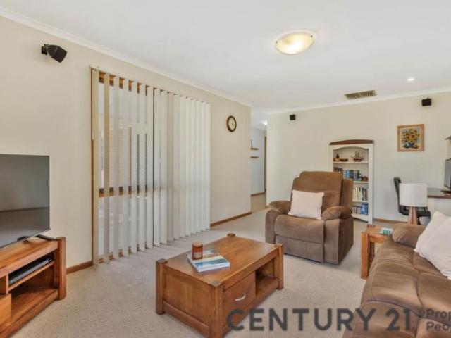 House 3 Bedroom For Rent Elizabeth East, 600 ES104786199