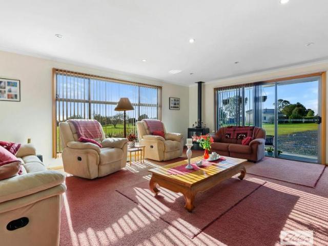 House 3 Bedroom For Rent Elliott TAS ES105933423