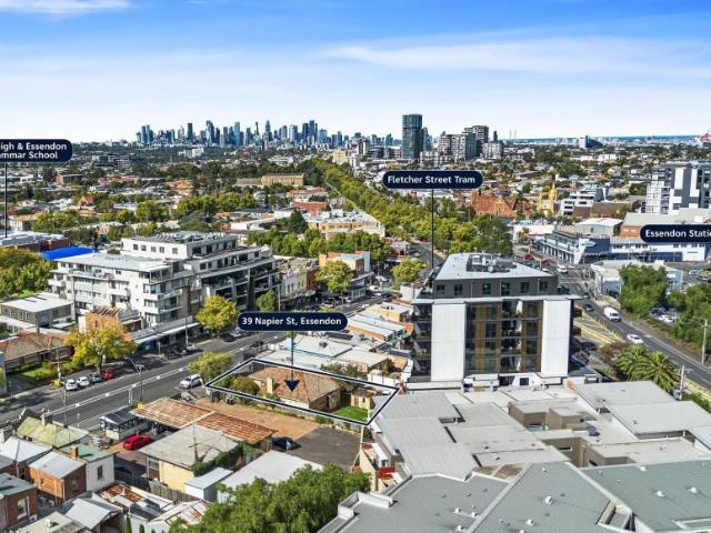 House 3 Bedroom For Rent Essendon VIC ES102763326