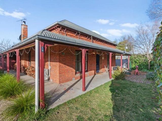 House 3 Bedroom For Rent Euroa VIC ES105932696
