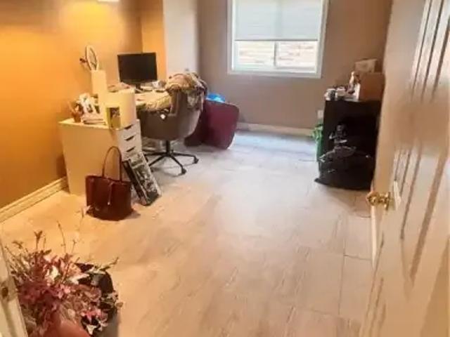 House 3 Bedroom For Rent Kitchener ON 3350 ES103798544