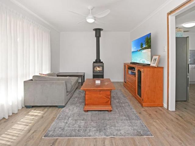 House 3 Bedroom For Rent Kingscote, SA 515000 ES102665942