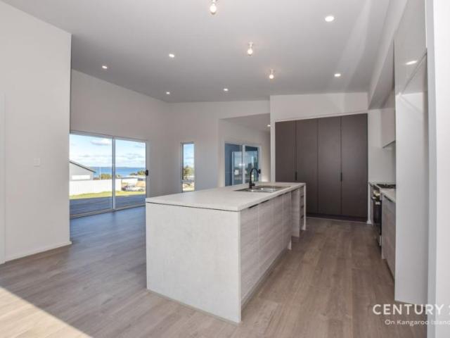 House 3 Bedroom For Rent Kingscote, SA 695000 ES102773074