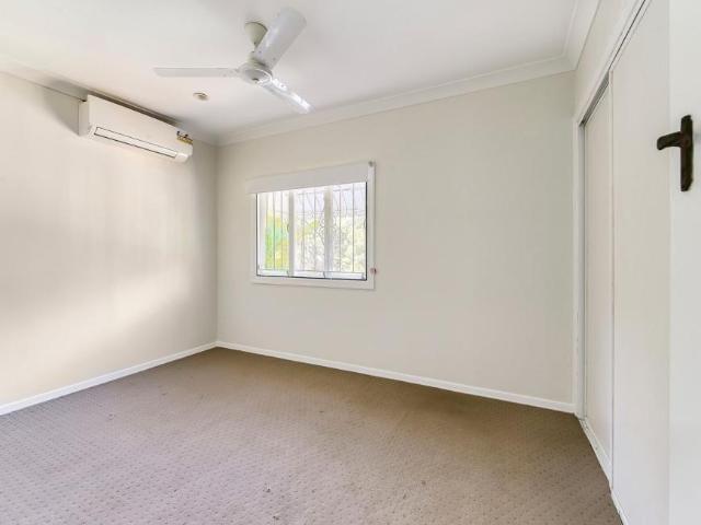 House 3 Bedroom For Rent Holland Park QLD 800 ES106063931