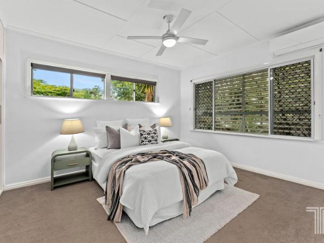 House 3 Bedroom For Rent Holland Park West QLD ES102705690