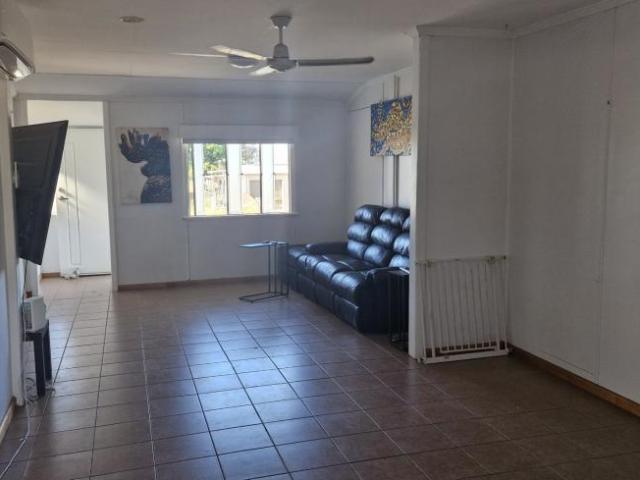 House 3 Bedroom For Rent HOME HILL QLD 430000 ES104948696