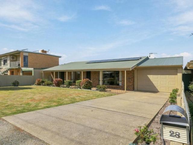 House 3 Bedroom For Rent Hayborough SA ES105932339