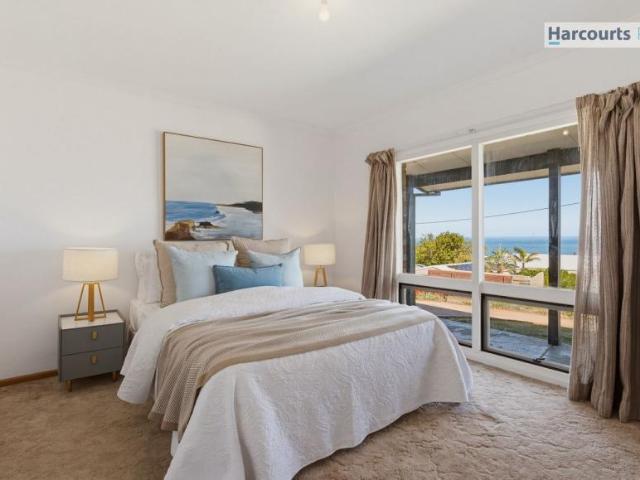 House 3 Bedroom For Rent Hallett Cove SA ES106003098