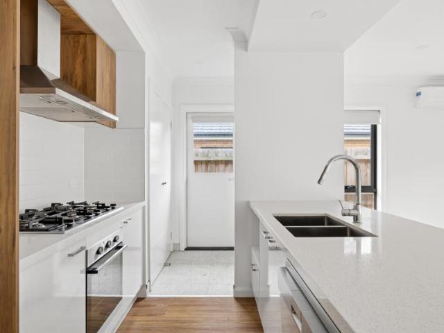 House 3 Bedroom For Rent HAMPTON PARK VIC 690000 ES104897359