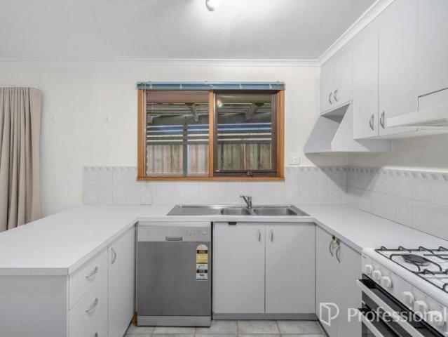 House 3 Bedroom For Rent Hampton Park VIC ES105971839