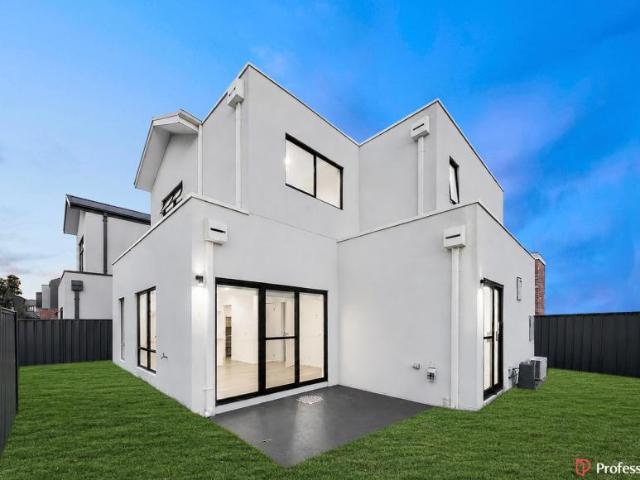 House 3 Bedroom For Rent Hampton Park VIC ES105972733