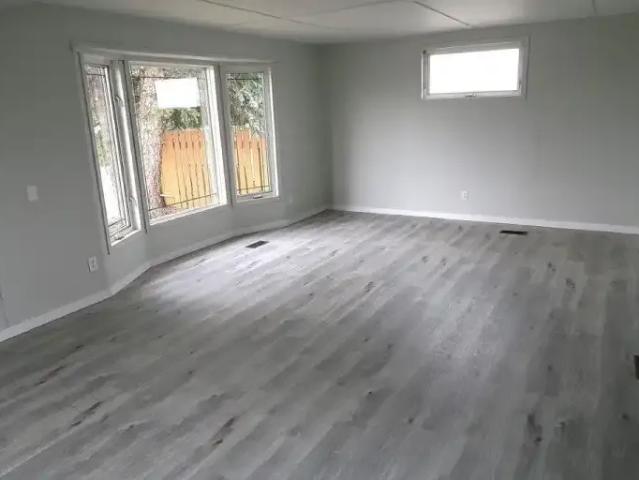House 3 Bedroom For Rent High River AB 1500 ES103612044