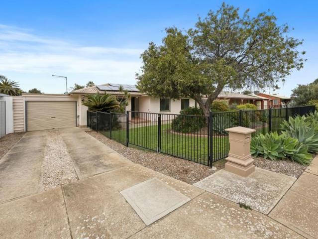 House 3 Bedroom For Rent O\'sullivan Beach SA ES106015961
