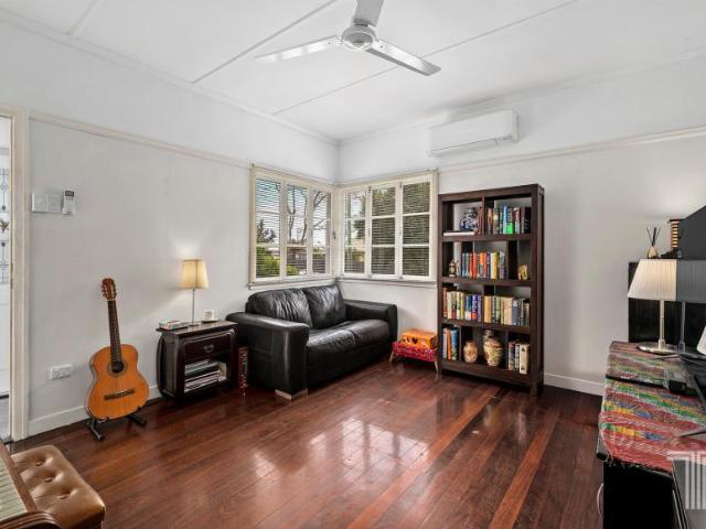 House 3 Bedroom For Rent Mount Gravatt East QLD ES105706775