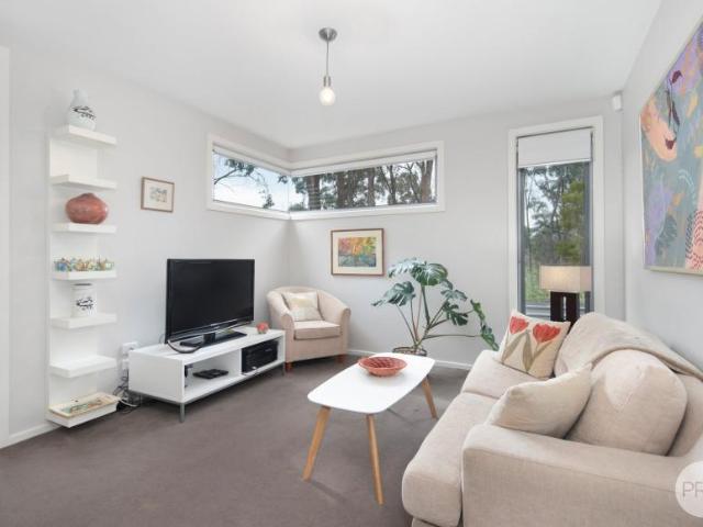 House 3 Bedroom For Rent MOUNT HELEN VIC ES105944059