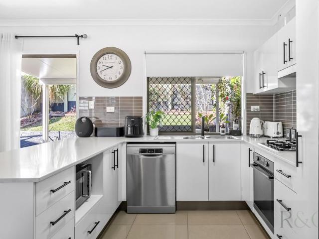 House 3 Bedroom For Rent Mountain Creek QLD ES105339116
